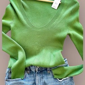 NWT Long sleeve sweater by A&F